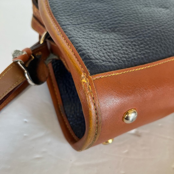 Dooney & Bourke vintage crossbody - Picture 9 of 13